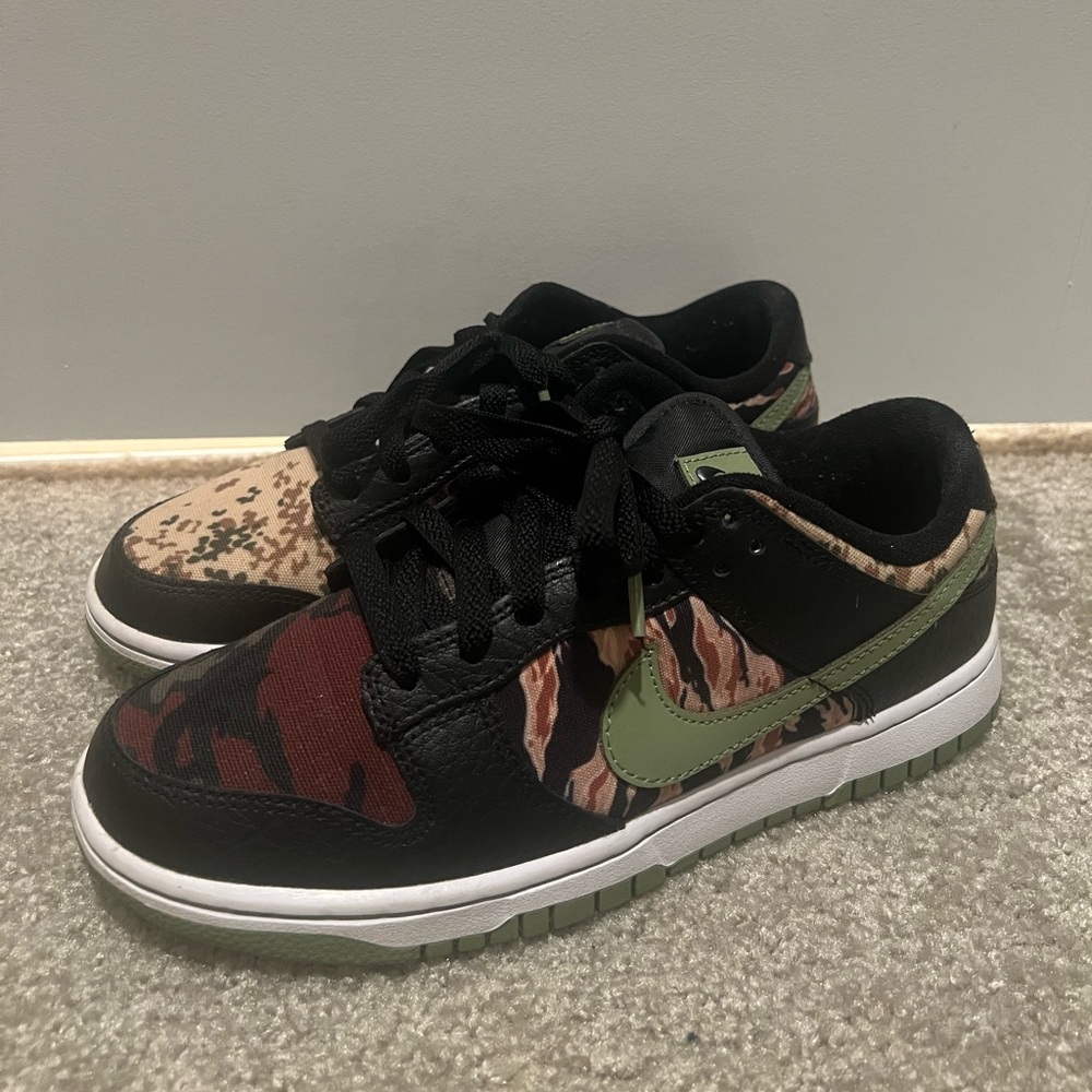 Unique Army Fatigue Nike Dunk
